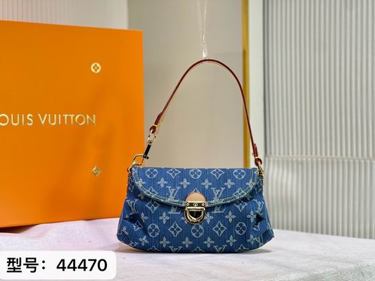 Louis Vuitton Purse
