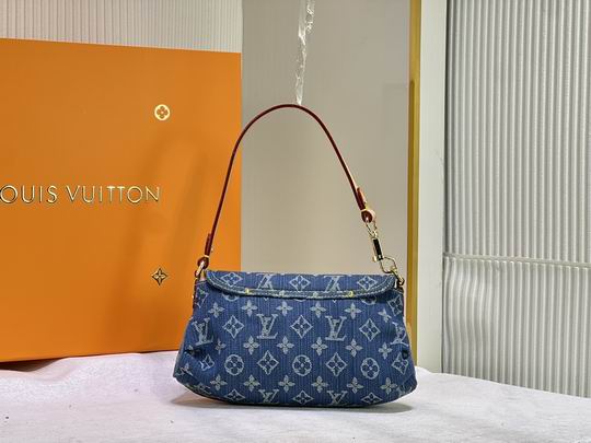 Louis Vuitton Purse