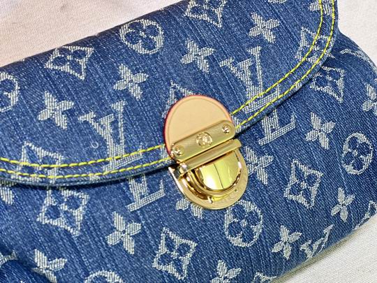 Louis Vuitton Purse